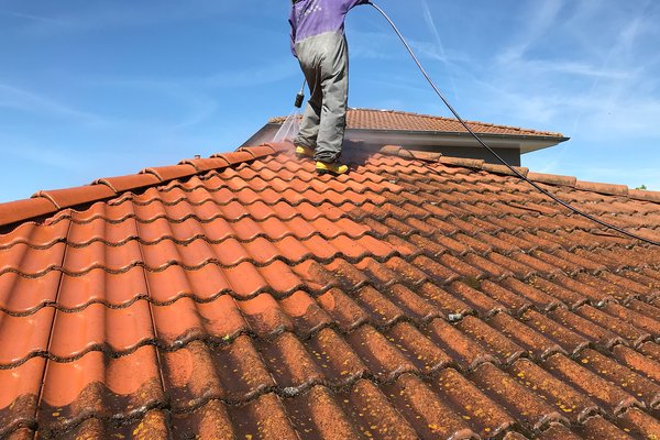  Washing Roofs